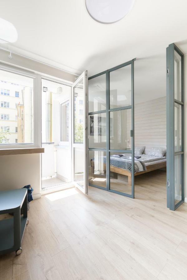 Apartament Downtown Apartment กดิเนีย ภายนอก รูปภาพ